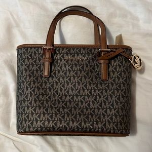 Michael Kors Jet Set Travel XS cryl conv tz tote
